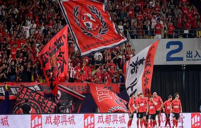 包含赛前成都蓉城调整名单以备足总杯，远射贴柱环节打磨，媒体盛赞，赛季目标并未改变的词条