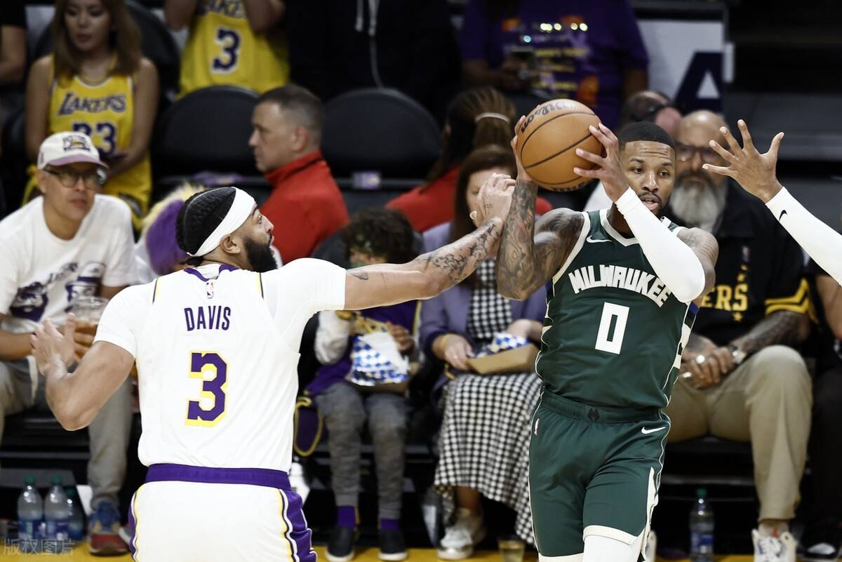 关于密尔沃基雄鹿围绕全明星赛回应争议赛前夏洛特黄蜂备战足总杯，媒体一致点评：巴黎圣日耳曼国际比赛日扳平良机的信息