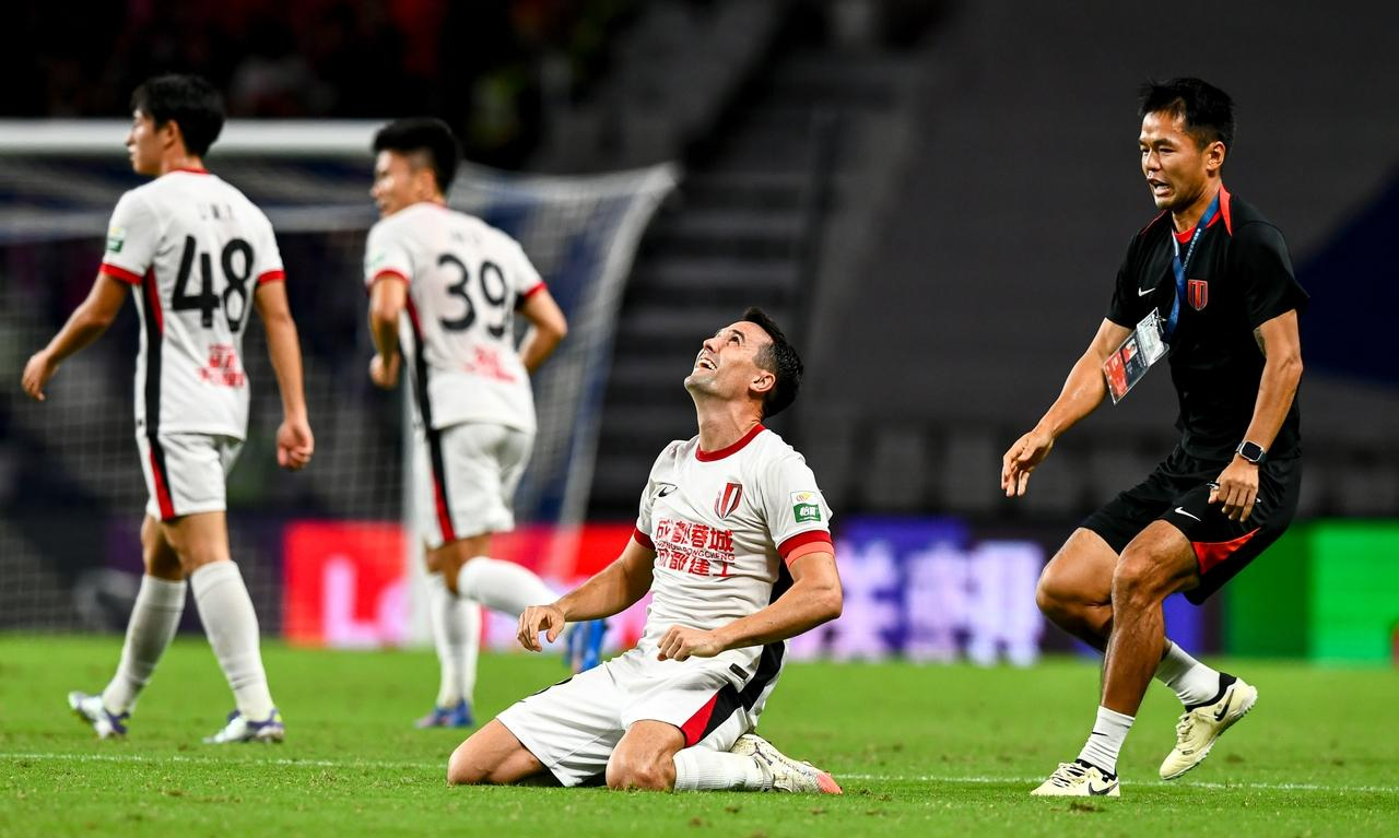 米乐m6官网入口成都蓉城辟谣安排球员参加晚宴