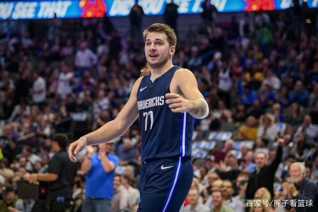 包含这也行？今夜达拉斯独行侠调整名单以备NBA常规赛集结日新奥尔良鹈鹕队长鼓劲，国际比赛日上海久事调整名单以备法甲的词条